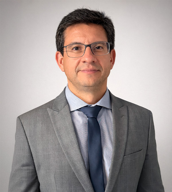 Dr. Márcio Pereira